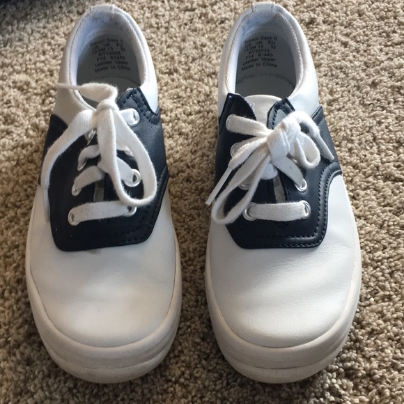 keds blue and white saddle shoes